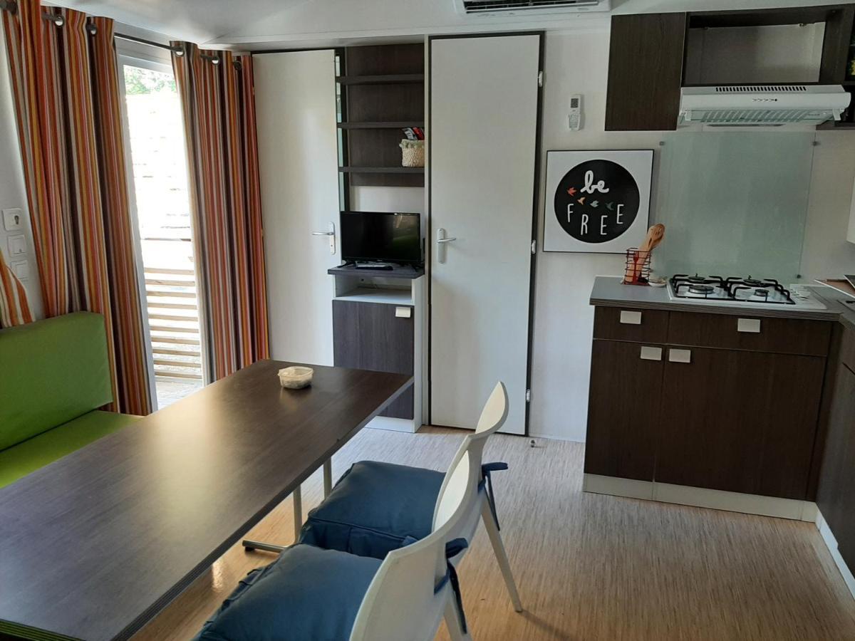 Mobile Home Entierement Equipe La Roque-d'Antheron Buitenkant foto